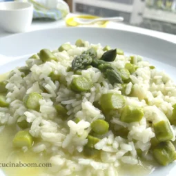 Italian recipe of risotto with asparagus