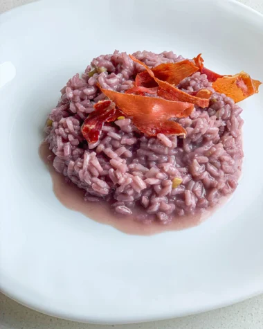 Italian recipe of risotto with red wine